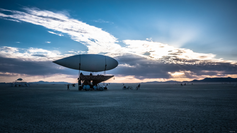 Zeppelin Art Car